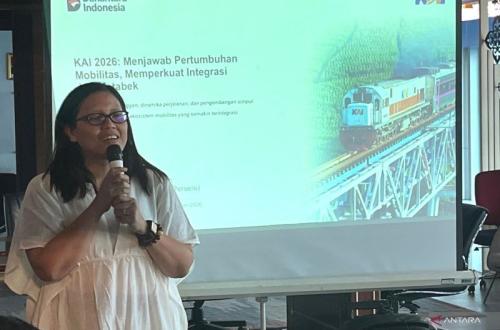 Jakarta commuter rail boosts capacity to serve surging riders