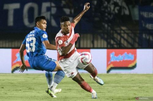 Madura United Pulangkan Hugo Gomes, Jantung Permainan Kembali ke Laskar Sape Kerrab