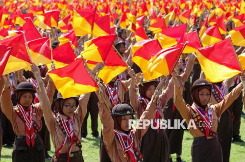 Pramuka Kota Surabaya Cetak Tiga Rekor MURI