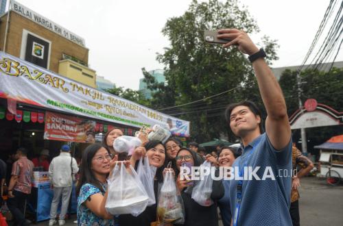 Berburu Takjil di Benhil, Sentra Kuliner Ramadhan Favorit Warga Jakarta