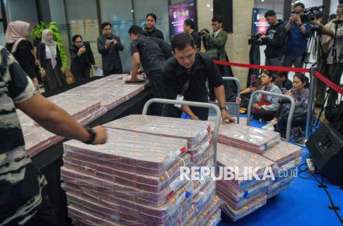Bareskrim Polri Serahkan Aset Judi Online Rp58,1 Miliar ke Kejagung