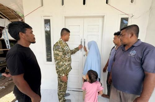 TNI AD Sulap Rumah Tak Layak Huni Guru Mengaji di Aceh Utara Jadi Hunian Baru