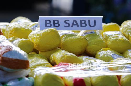 Eks Kapolres Bima Kota Jadi Tersangka Kepemilikan Sekoper Narkoba