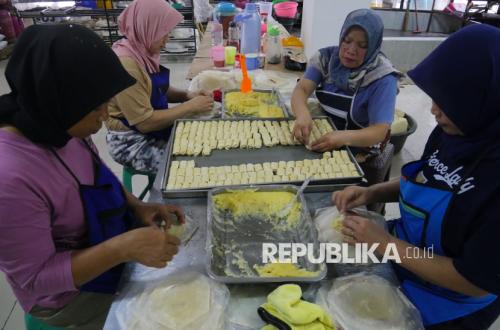 Pemerintah Siapkan KUR 5 Persen, OJK Dorong Bank Lakukan Stress Test