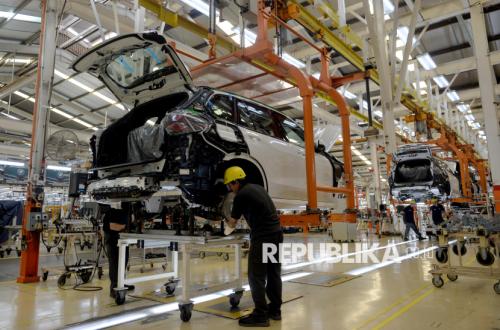 Industri Manufaktur Tertekan, Indeks PMI Masuk Fase Kontraksi