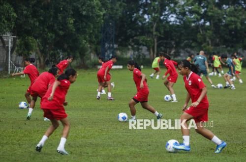 Talenta Timnas U-17 Putri Curi Perhatian di Prancis, Pemain Indonesia Dipuji Pelatih Akademi FFF