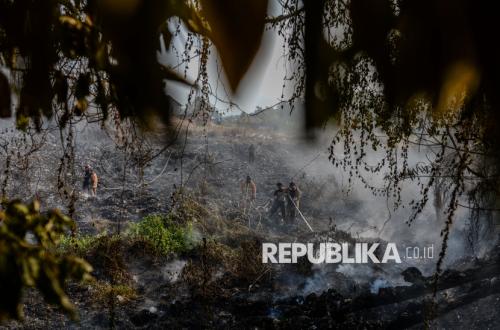 Kebakaran TPA Liar di Waringinkurung Serang Belum Berhasil Dipadamkan