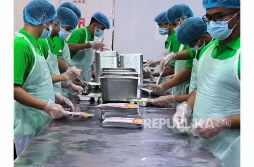 Cita Rasa Nusantara Disajikan Dapur Uhud Taiba, Obati Kerinduan Jamaah Masakan Kampung