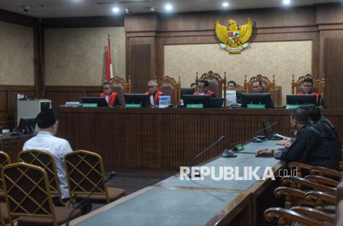 Terdakwa Kasus Chromebook Ibam Jalani Sidang Putusan Hari Ini