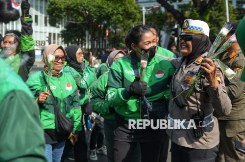 Profit Aplikator Ojol Diprediksi Tertekan, Ekonom: Ekosistem Digital Jadi Penopang