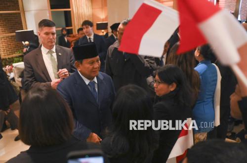 Prabowo Santai Menanggapi Candaan Trump di Forum Perdamaian