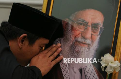 Retorika Khamenei dan Geopolitik Global, 10 Pernyataan yang Membentuk Arah Iran