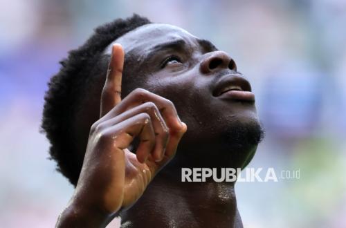 Hattrick Saka dan Salam Perpisahan untuk Didier Deschamps