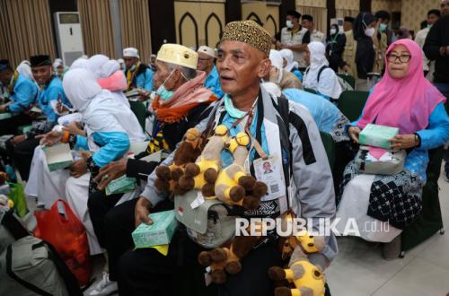 Jamaah Haji Kloter 03 Asal Bone Tiba di Tanah Air Lewat Debarkasi Makassar