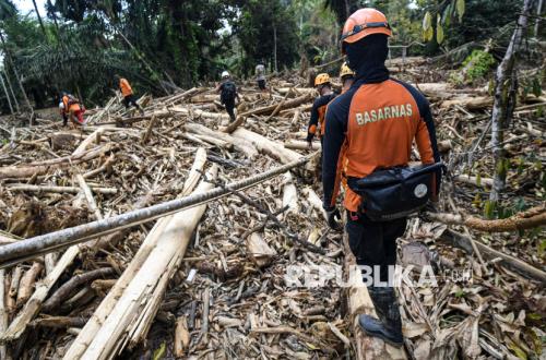 Lokasi Masih Terisolir, Pencarian Korban di Sipange Tapteng Terkendala ...