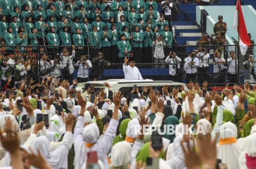 Peringati Satu Abad NU, Presiden Prabowo Hadir di Tengah Ribuan Nahdliyin