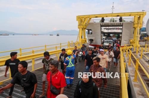 Arus Mudik di Pelabuhan Ketapang Meningkat