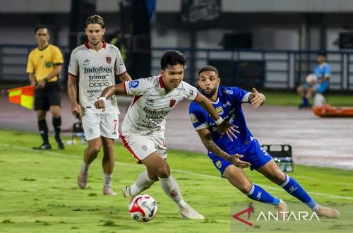 Persib Bandung Ucapkan Terima Kasih kepada Layvin Kurzawa