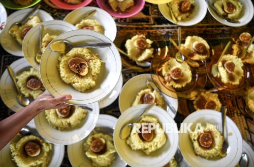 Bacaan Niat Puasa Ramadhan Sebulan Penuh dan Harian