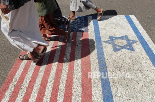 Houthi Bersiap Masuk Gelanggang Perang Bantu Iran, Ancang-Ancang Tutup Selat Bab al-Mandab