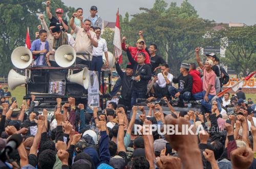 Dinilai Melawan KDM Terkait Polemik Penutupan Tambang, Ini Penjelasan Bupati Bogor