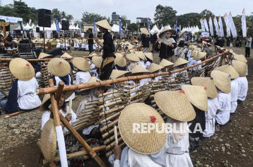 Generasi Muda Tasikmalaya Gaungkan Pelestarian Calung Renteng