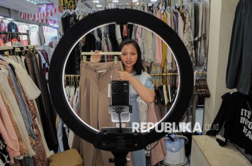 Wajah Digital Ramadhan: Membedah Pola Konsumsi Masyarakat hingga Strategi Cerdas Bertransaksi Aman