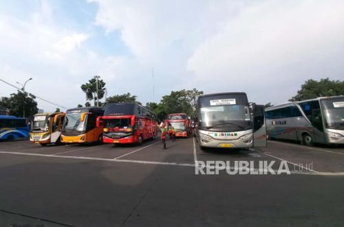 Digusur untuk BRT, Pedagang Terminal Cicaheum Bertahan karena Kompensasi dan Relokasi Belum Jelas