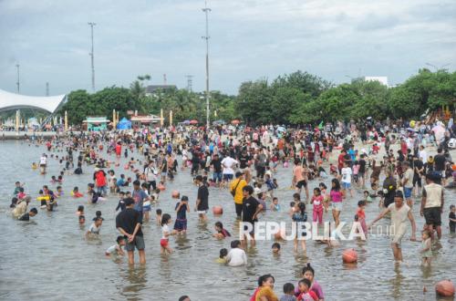 Ancol Diserbu 35 Ribu Pengunjung H+1 Lebaran, Targetkan 50 Ribu Hingga Malam Hari