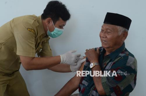 Persiapan Haji 2026, Calon Haji Salatiga Dapat Vaksinasi Kesehatan
