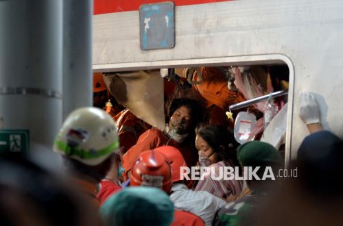 Selamat Jalan Bu Guru Nurlaela, Perjalanan Panjang Jakarta-Bekasi Itu Kini Telah Usai