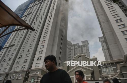 Kebakaran di Apartemen Mediterania Berhasil Dipadamkan, Proses Evakuasi Masih Dilakukan