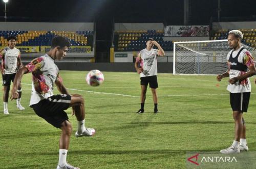 Persis Solo Fokus Pulihkan Fisik Pemain di Latihan Perdana Sambut Musim 2026/2027