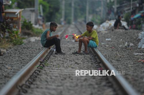 Warga Diingatkan tak Ngabuburit di Jalur Kereta Api, Ada Sanksi Pidananya