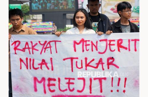 Tekanan Rupiah Tak Bisa Diselesaikan dengan Tekanan Politik