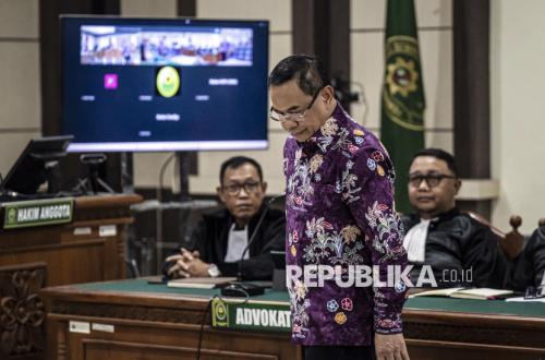 Sidang Tuntutan Ricuh, Massa Pendukung Bupati Pati Sudewo Hujat dan Ancam Jaksa KPK