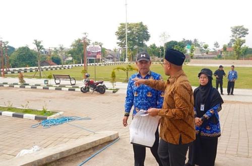Pemkab Batang Ambil Alih Parkir Alun-Alun Bandar, Tertibkan Praktik Jual Beli Lapak