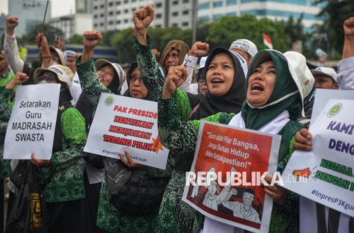 BOS Madrasah Rp 4,5 Triliun Cair, Kemenag: 60 Persen Bisa Dipakai Bayar Gaji Guru Non-ASN