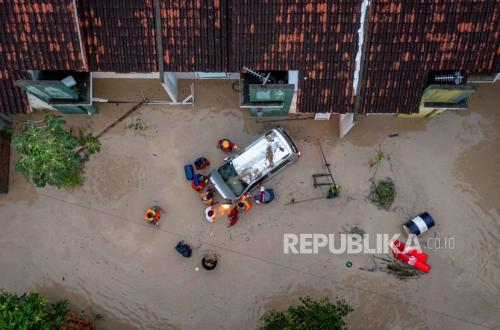 Banjir Bandang dan Longsor Renggut Dua Korban Jiwa di Semarang ...