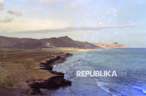 Iran Klaim Masih Kendalikan Selat Hormuz