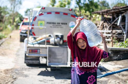 Ratusan KK di Sukoharjo Terdampak Kekeringan, Bantuan Air Bersih Terus Disalurkan