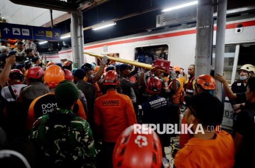 KRL Bekasi Ditabrak Argo Bromo, Pakar Pertanyakan PPKA: Masa tak Lihat Kereta Temper Taksi