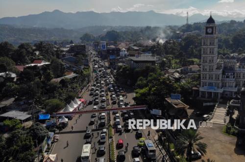 Biar tak Macet Lagi, Pemkab Bogor akan Bangun Kereta Gantung dari Gadog ke Gunung Mas Puncak