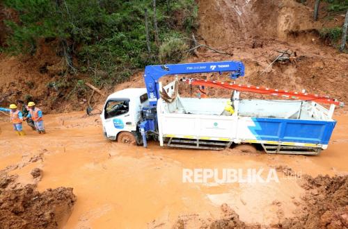 Badan Geologi Ingatkan Potensi Gerakan Tanah Tinggi Pemicu Longsor di 12 Provinsi Ini