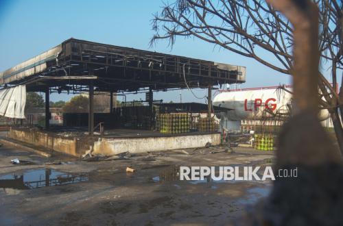 Saksi Kebakaran SPBE Cimuning Bekasi: Jalan Raya Diselimuti Gas Menyerupai Kabut