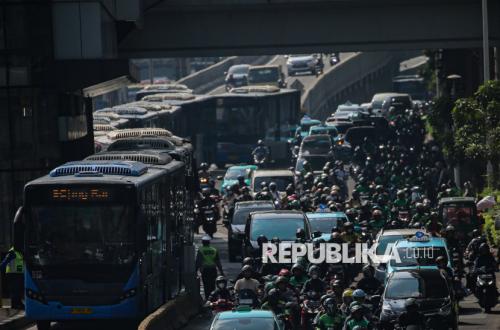 Jakarta Kembali Sibuk, Kemacetan Warnai Aktivitas Usai Libur Lebaran