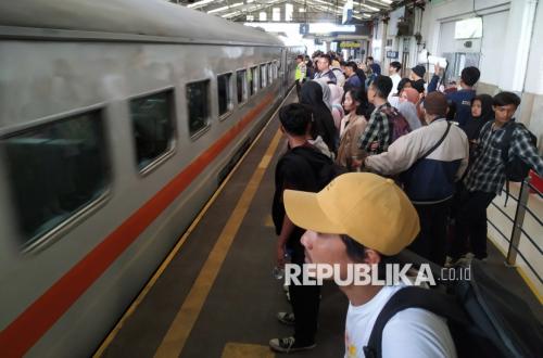 Tiket Kereta Api di Bandung Habis Terjual Jelang Mudik Lebaran 2026