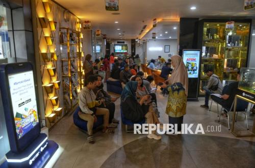 Harga Emas Antam, UBS, dan Galeri24 di Pegadaian Kompak Turun pada Ahad Pagi