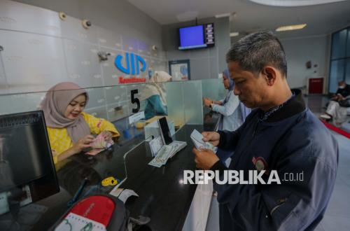 Rupiah continues to strengthen against the US dollar