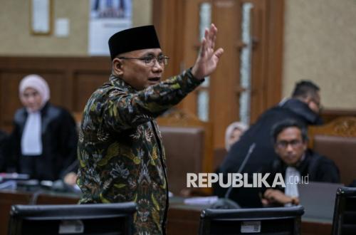 Hakim Tolak Perlawanan Yaqut, Perkara Korupsi Kuota Haji Lanjut ke Pembuktian